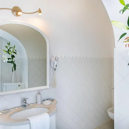 Yiara (adults Only) Bed & Breakfast Positano