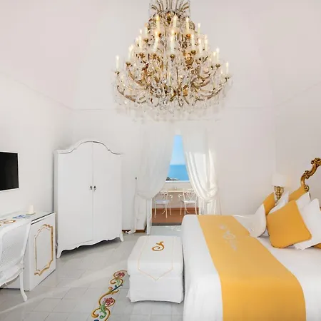 Yiara 2* Positano