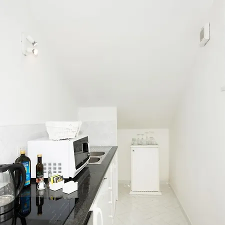 Yiara 2* Positano