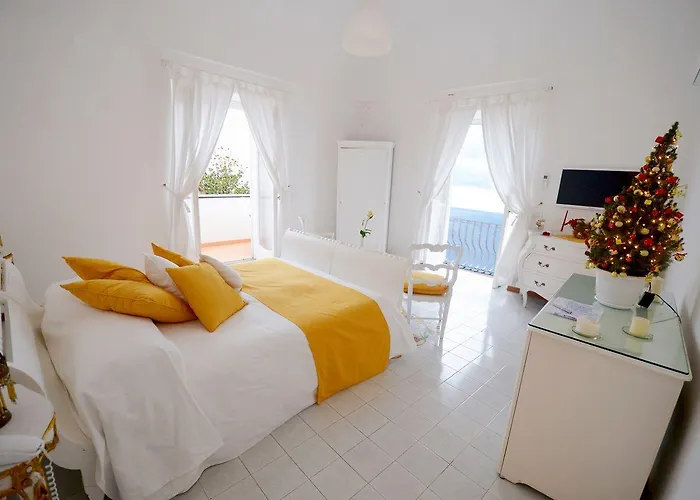 Yiara (adults Only) 4* بوسيتانو