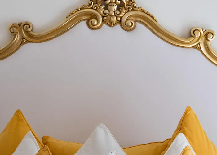 Yiara (adults Only) بوسيتانو