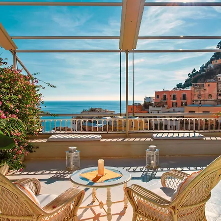 Yiara (adults Only) Позитано